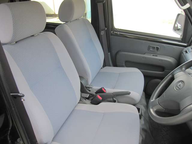 Daihatsu Hijet Deck Van 7