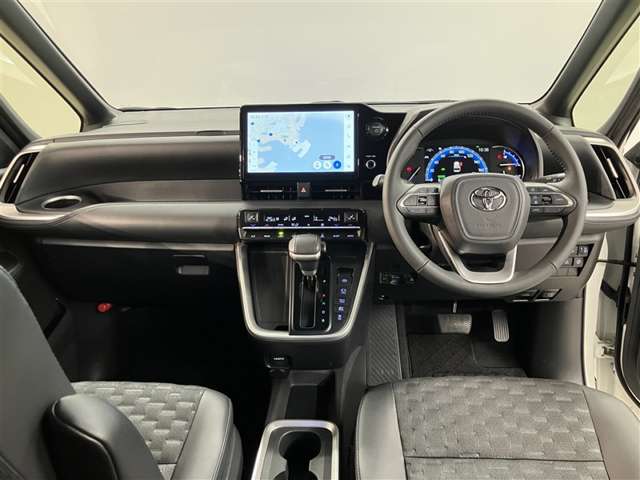Toyota Voxy 7