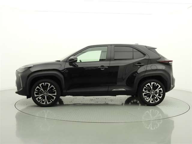 Toyota Yaris Cross 8