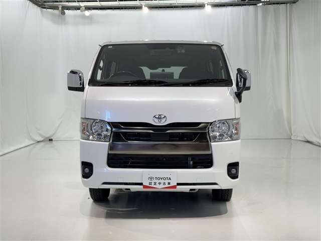 Toyota Hiace Van 3