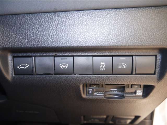Toyota Harrier 11