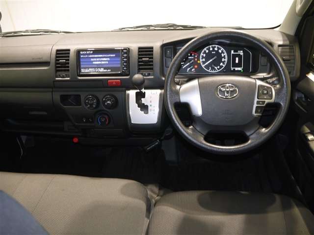 Toyota Hiace Van 5