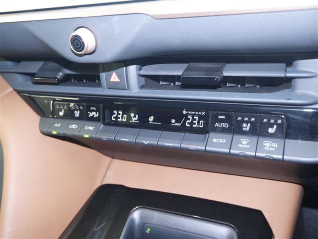 Toyota Crown Crossover 11