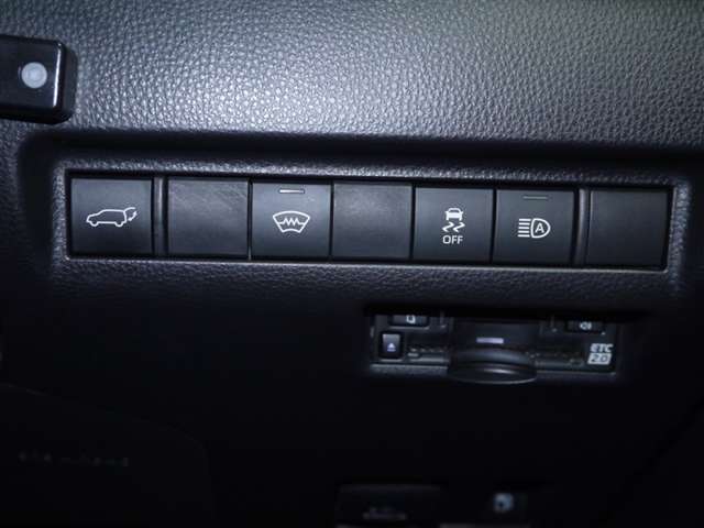 Toyota Harrier 11