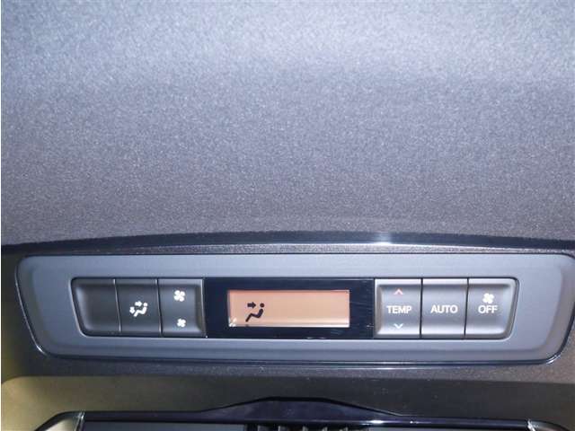 Toyota Voxy 12