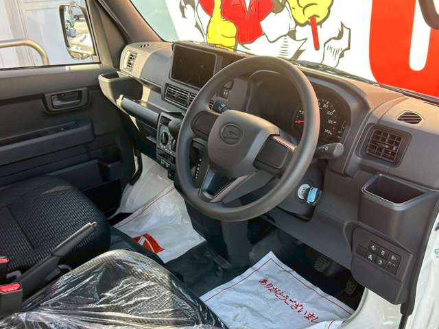 Daihatsu Hijet Cargo 11