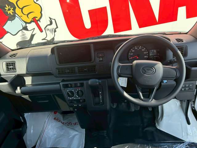 Daihatsu Hijet Cargo 2