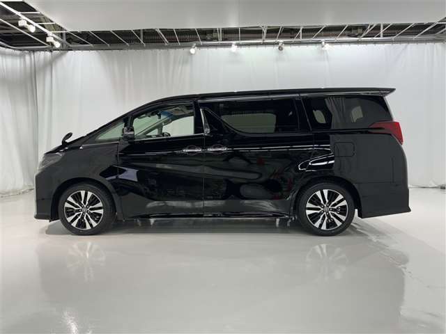 Toyota Alphard 5