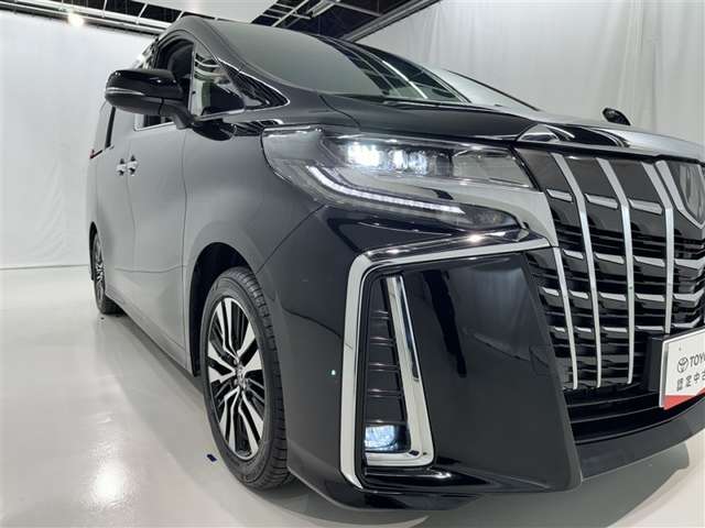 Toyota Alphard 8