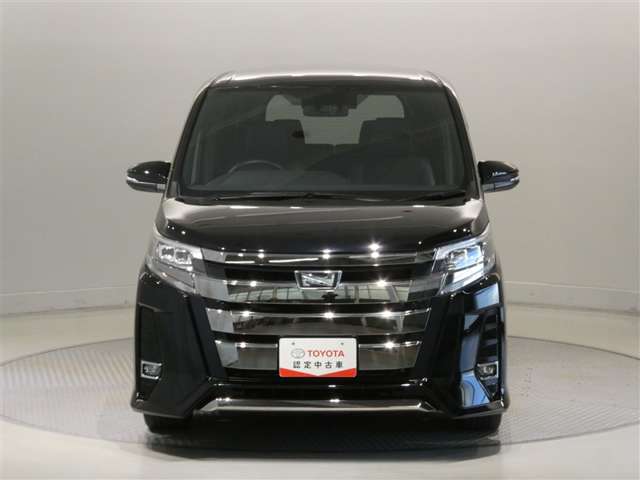 Toyota Noah 3