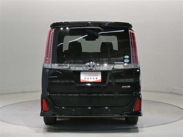 Toyota Noah 6
