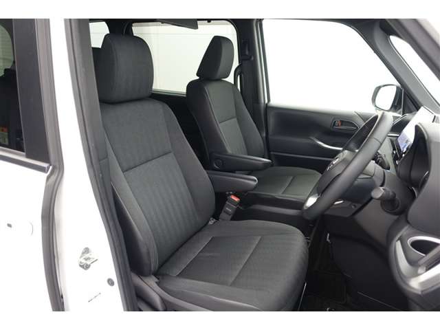 Toyota Noah 5