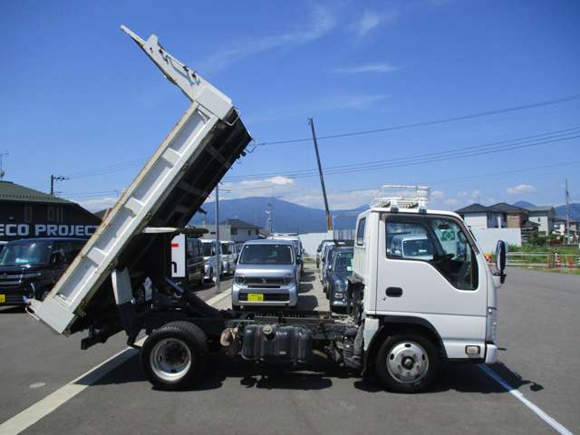 Isuzu Elf 11