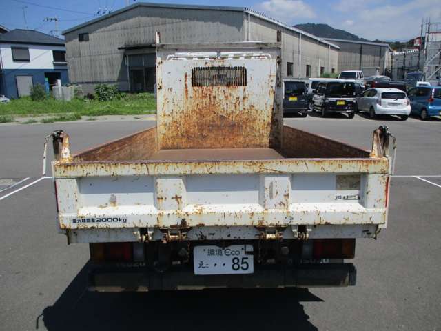 Isuzu Elf 7