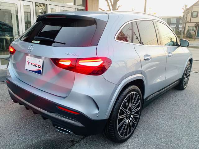 Mercedes-Benz GLA-Class 6