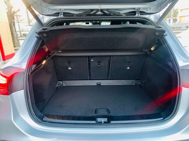 Mercedes-Benz GLA-Class 8