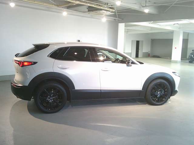 Mazda CX-30 4