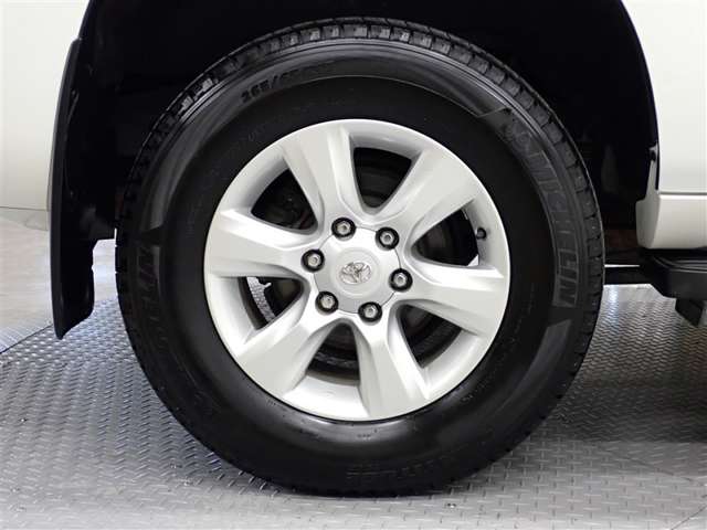 Toyota Land Cruiser Prado 7