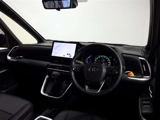 Toyota Noah 8