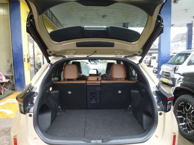 Toyota Yaris Cross 12