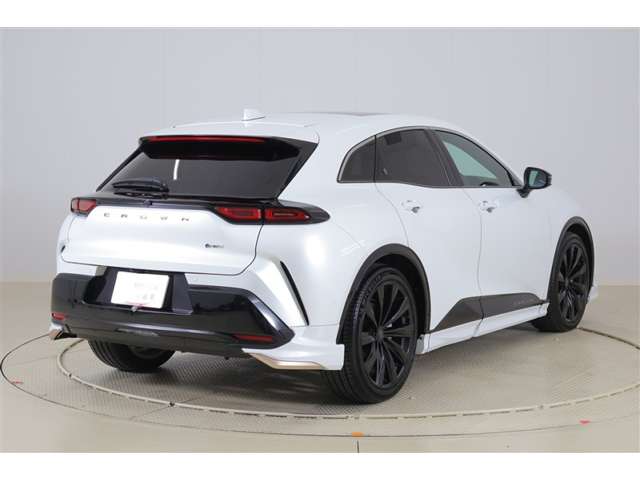 Toyota Crown Sport 3