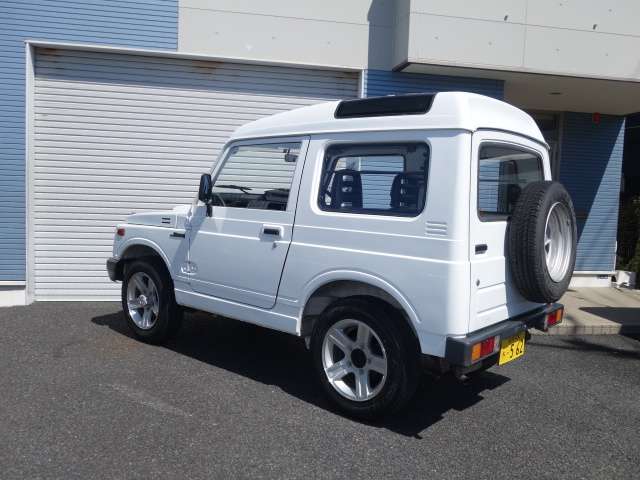 Suzuki Jimny 3