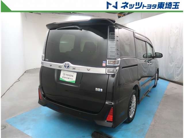 Toyota Voxy 7