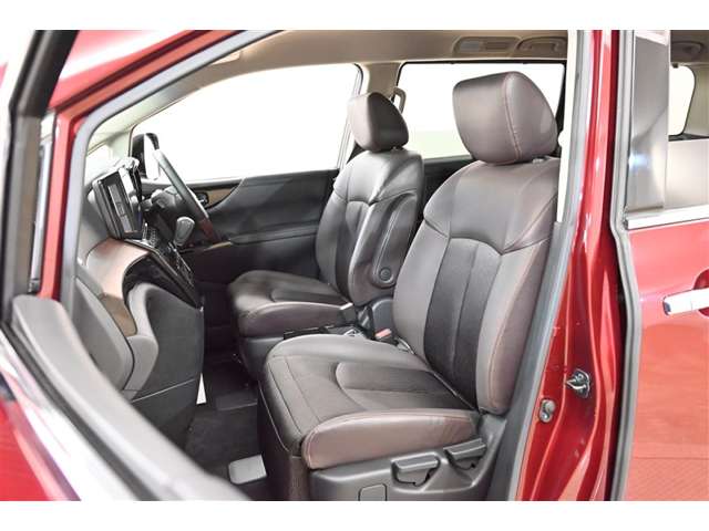 Nissan Elgrand 11