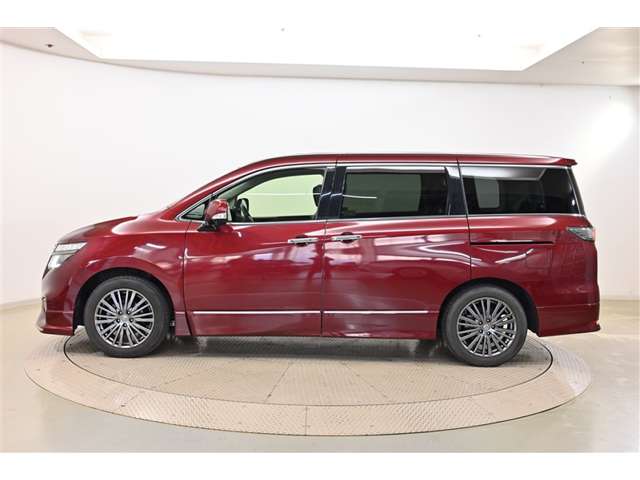 Nissan Elgrand 5