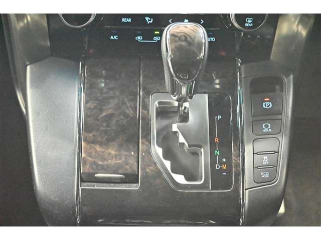 Toyota Alphard 7