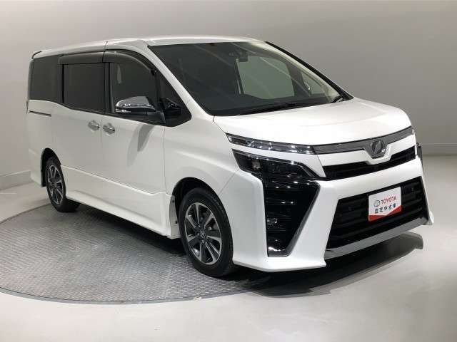Toyota Voxy 7