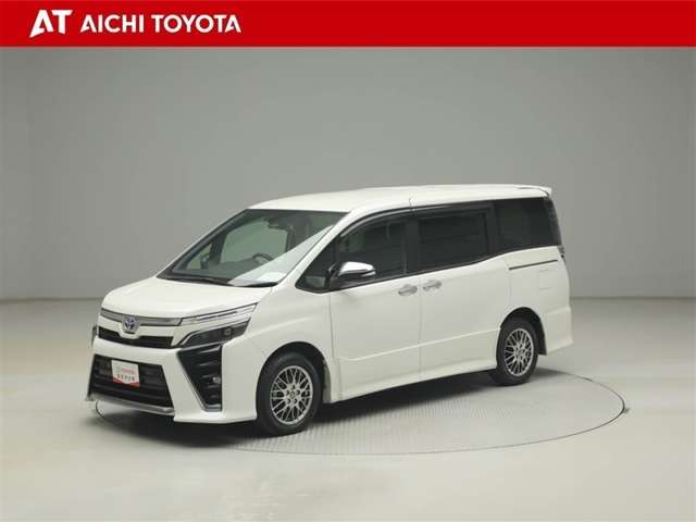 Toyota Voxy 2