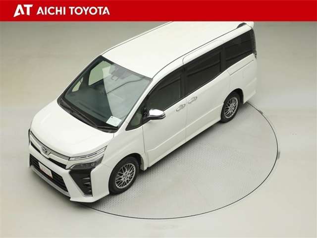 Toyota Voxy 10