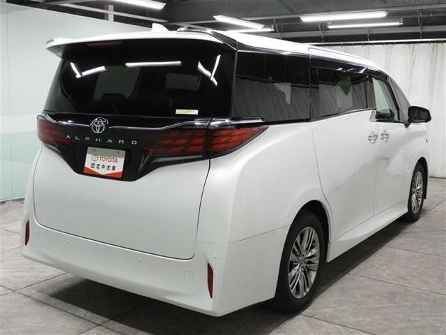 Toyota Alphard 5