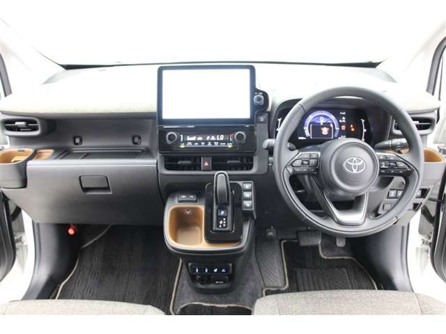 Toyota Sienta 5