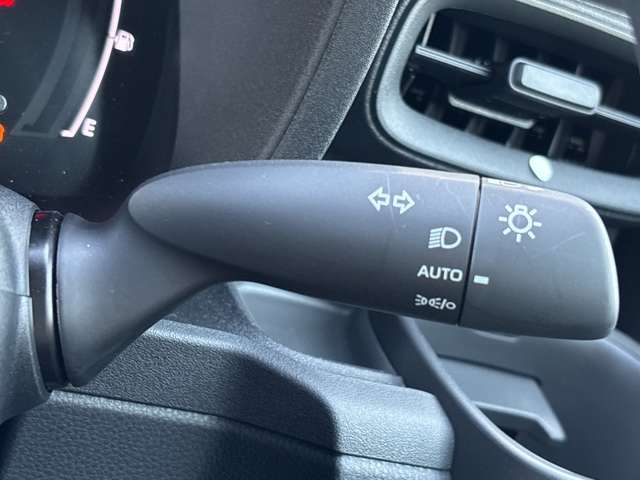 Toyota Sienta 12