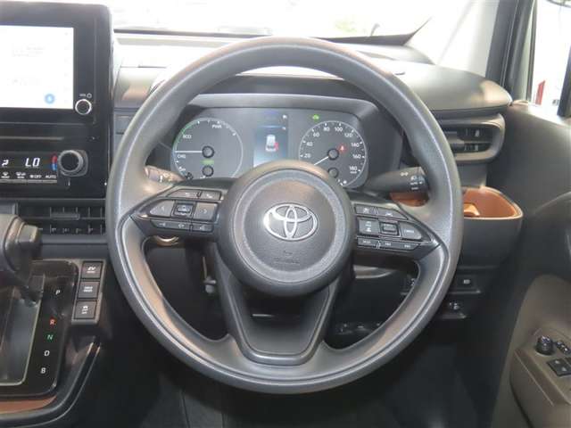 Toyota Sienta 11