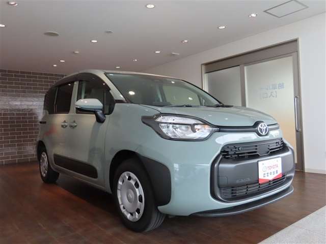 Toyota Sienta 5