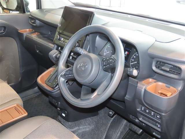 Toyota Sienta 9