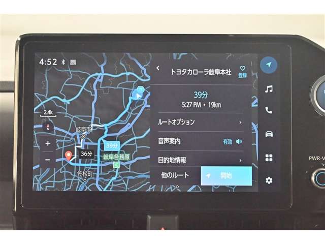 Toyota Voxy 9