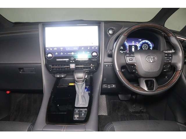 Toyota Alphard 2