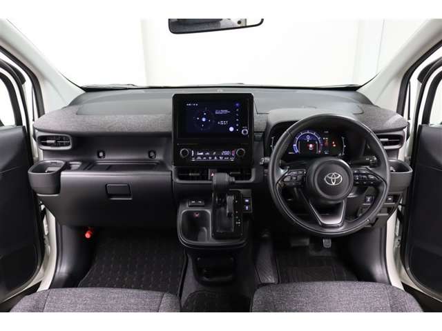 Toyota Sienta 6