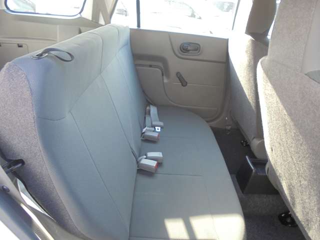 Nissan NV150 AD 8