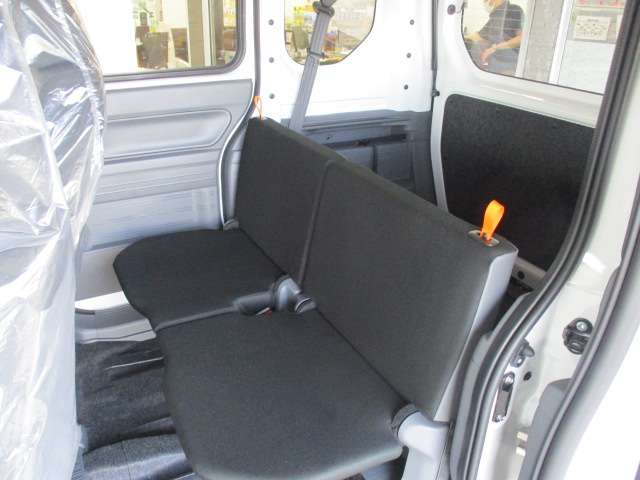 Honda N-VAN 8