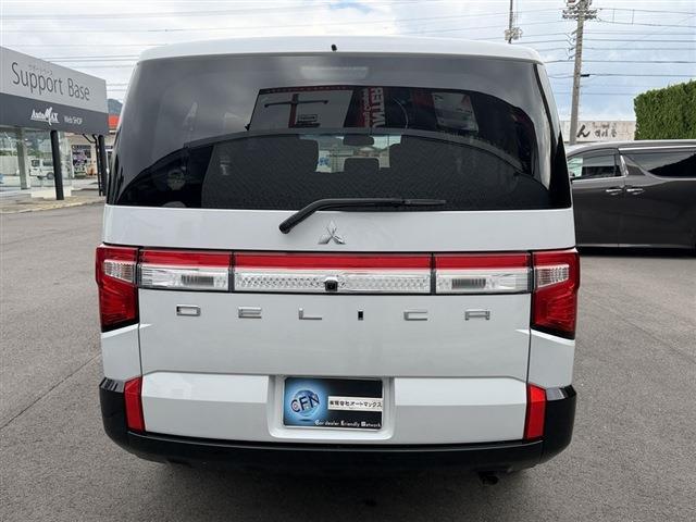 Mitsubishi Delica D:5 9
