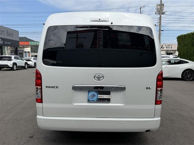 Toyota Hiace 9