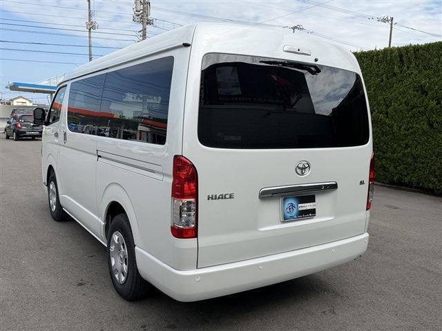 Toyota Hiace 10