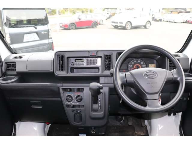 Daihatsu Hijet Cargo 3