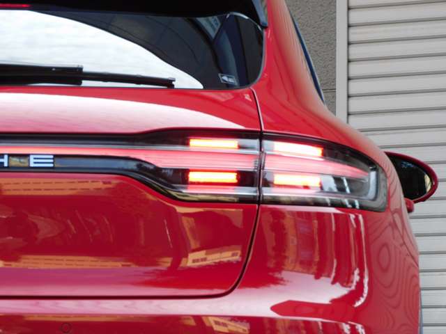 Porsche Macan 4
