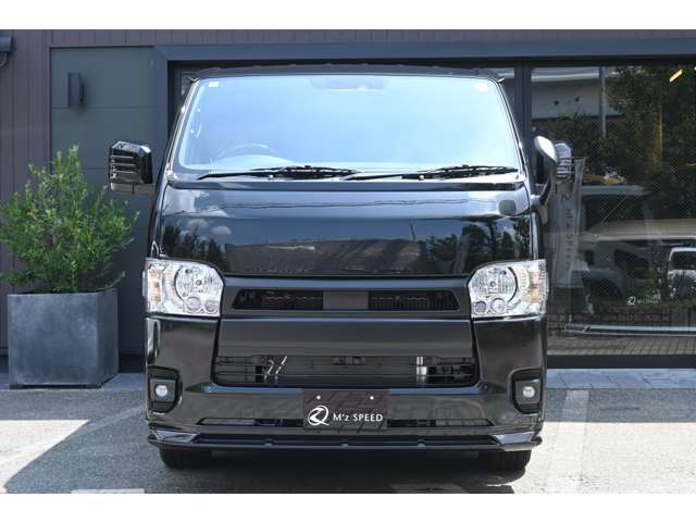 Toyota Hiace Van 11